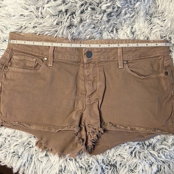 Paige Tan/Khaki Denim Shorts - 30 - Picture 5 of 5